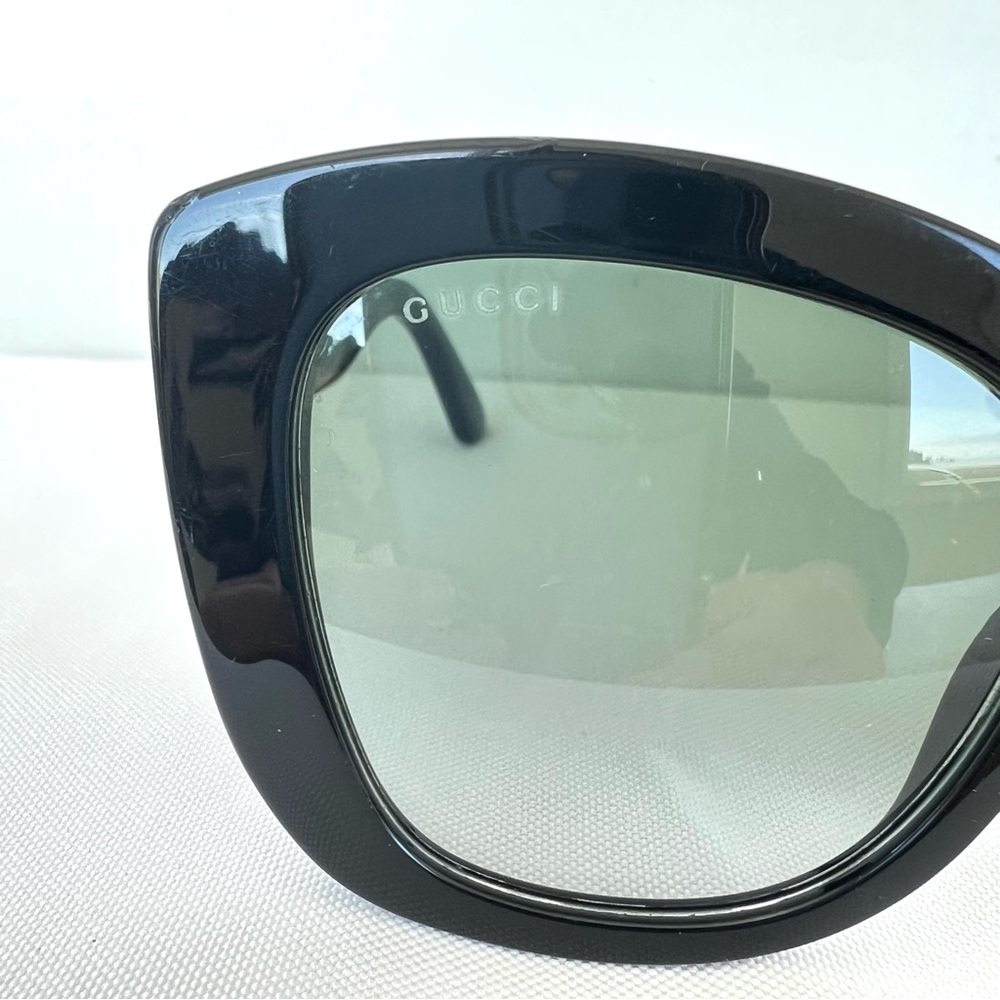 GUCCI Italy GG0327 S Cat Eye Gray Gradient Lens Black Frame Gold Logo Sunglasses - Picture 9 of 16